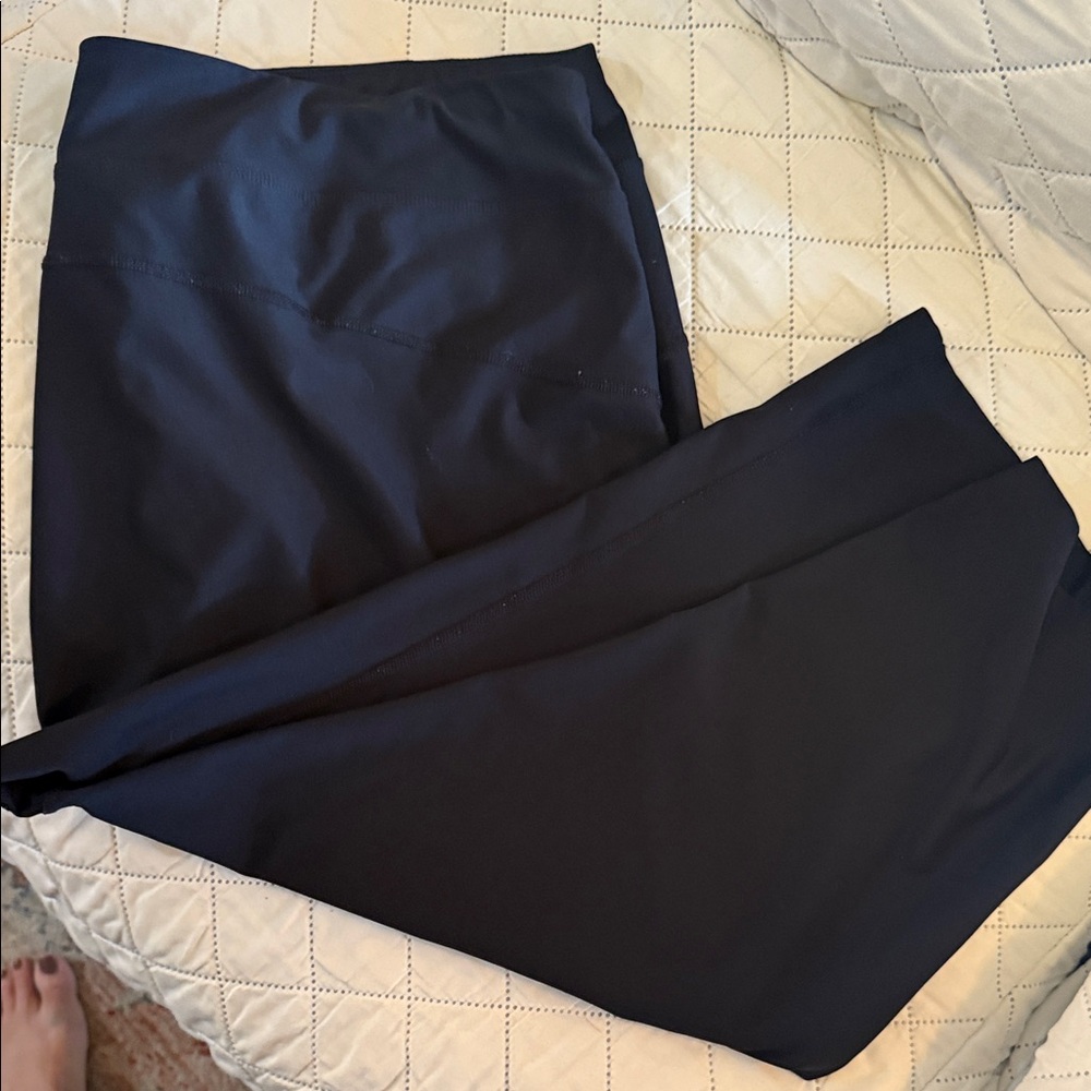 Livi Active Black Ankle Pants
